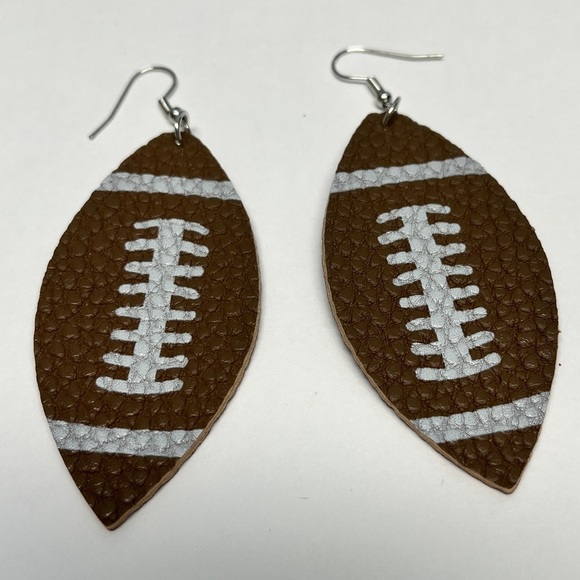 Football earrings - Picture 1 of 4